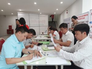 Ký kết hợp đồng bằng chữ ký số( điện tử )